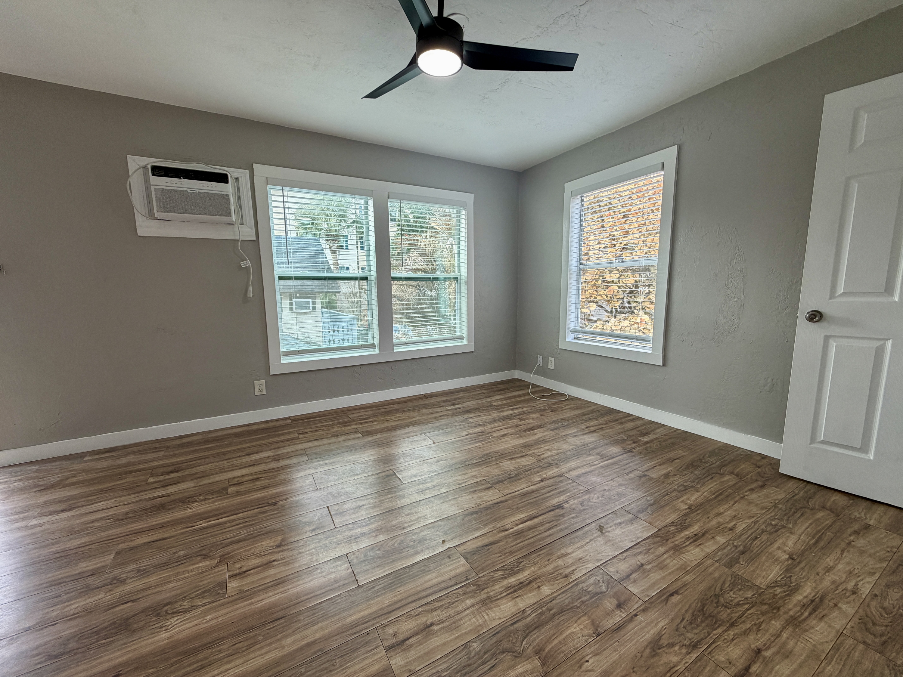 107 Washington St - 5